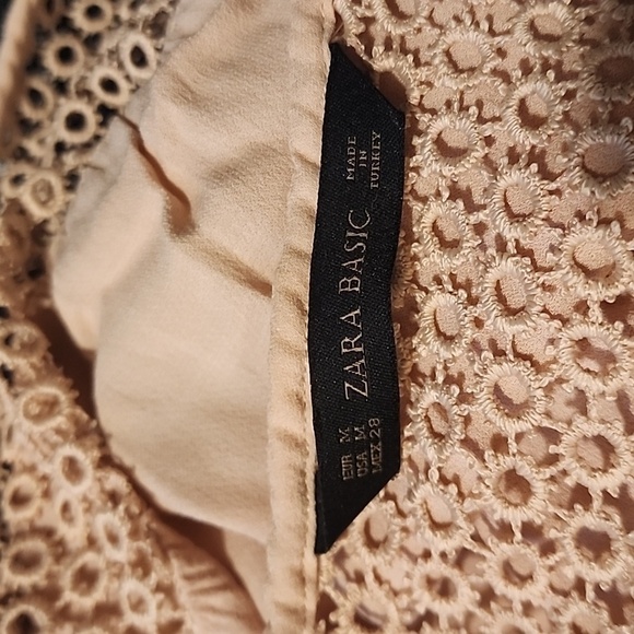 Zara Basic Sleeveless Blouse Size Medium Creme - Picture 4 of 4